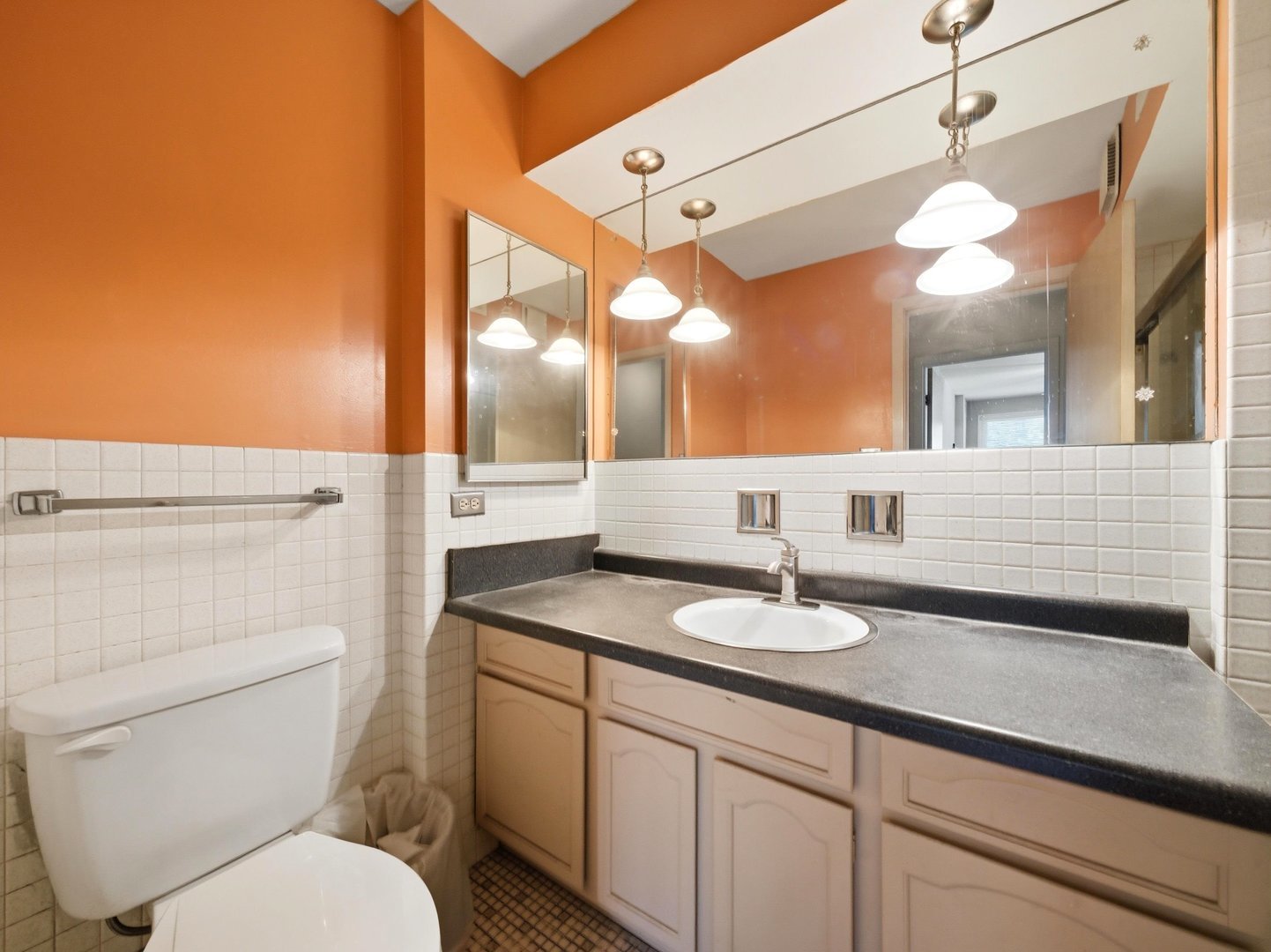 333 S EAST Avenue #306, Oak Park, IL 60302