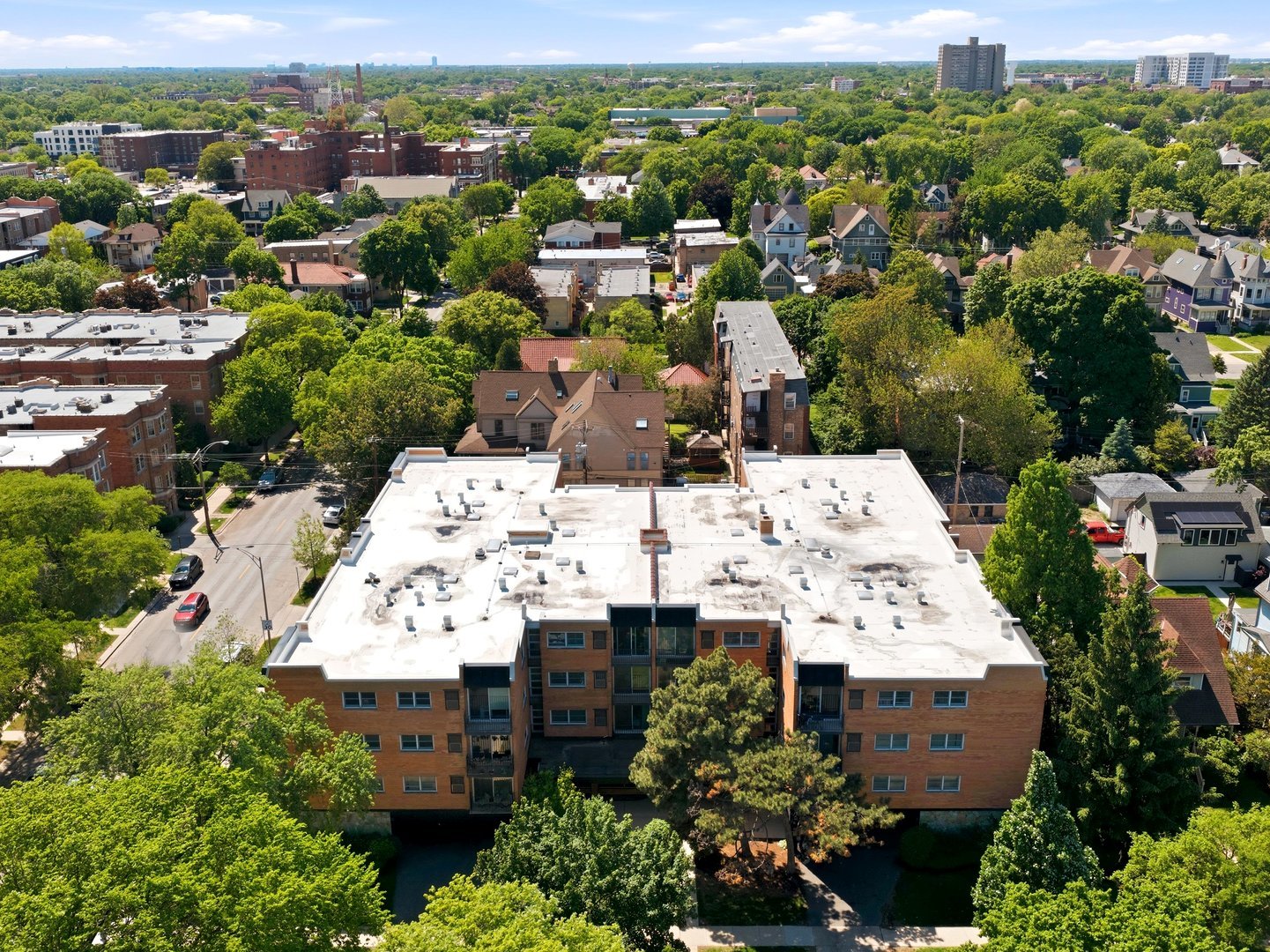 333 S EAST Avenue #306, Oak Park, IL 60302