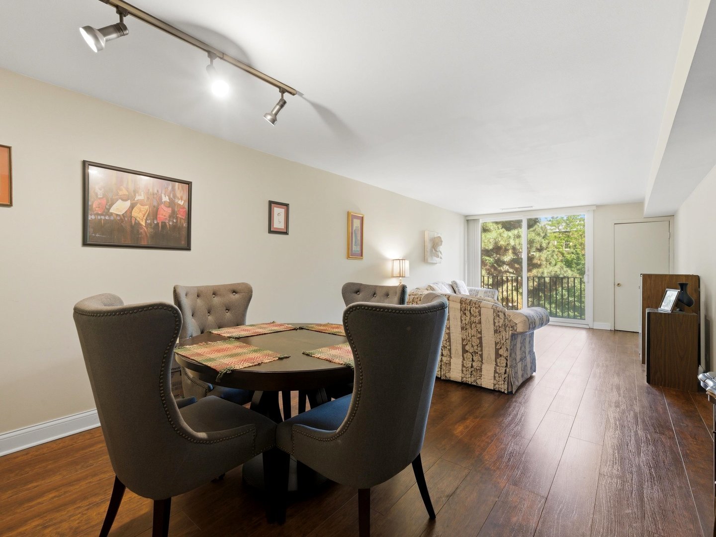 333 S EAST Avenue #306, Oak Park, IL 60302