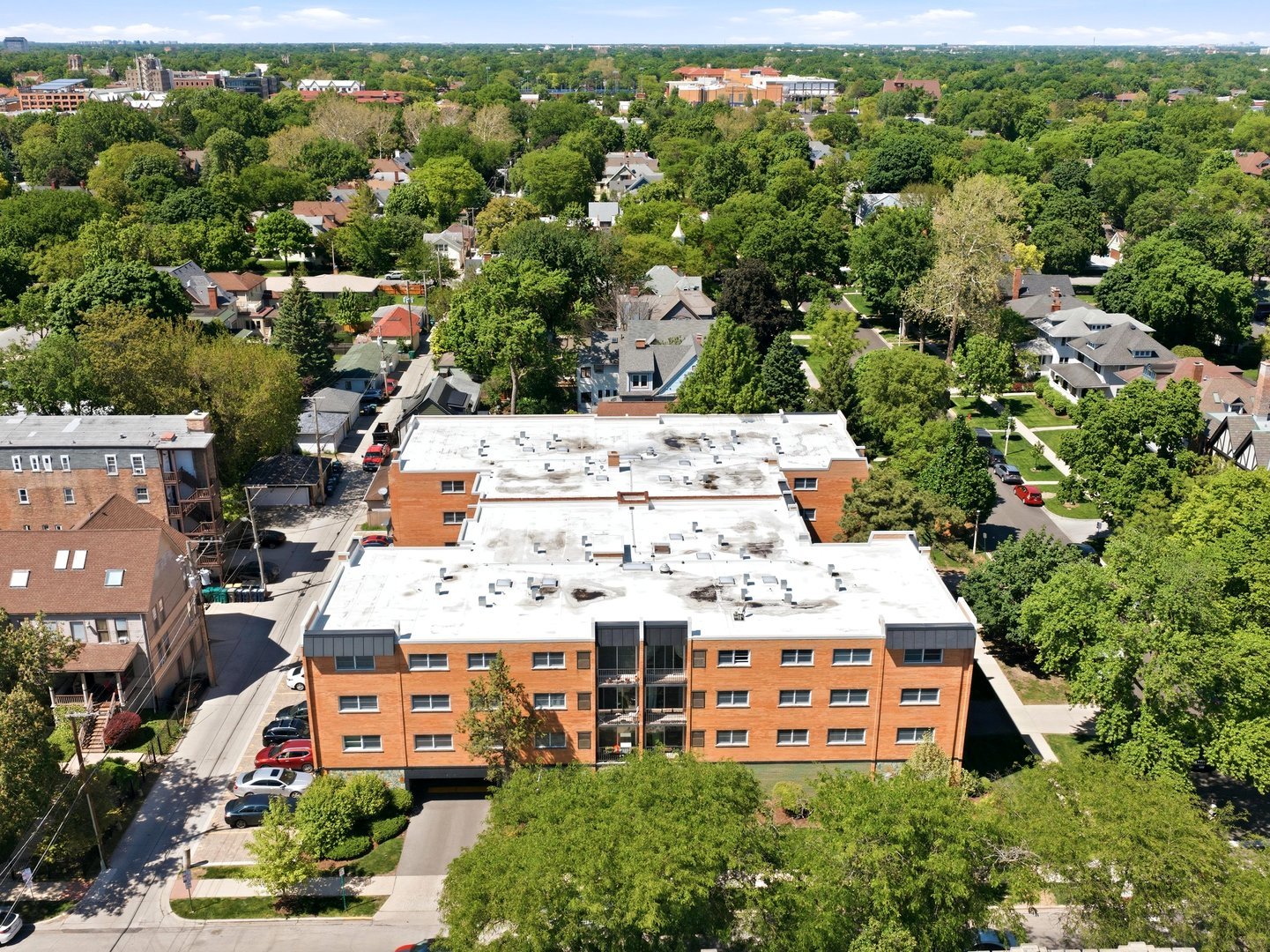 333 S EAST Avenue #306, Oak Park, IL 60302