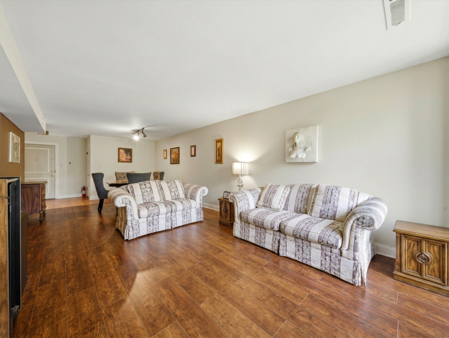 333 S EAST Avenue #306, Oak Park, IL 60302