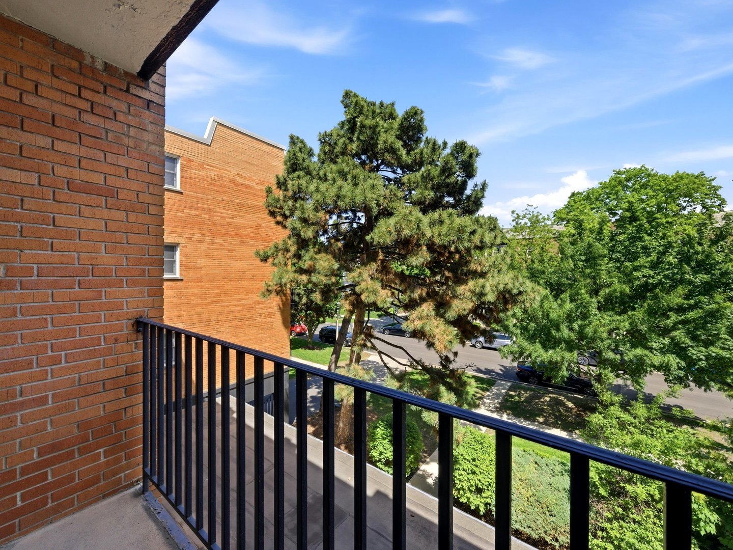 333 S EAST Avenue #306, Oak Park, IL 60302