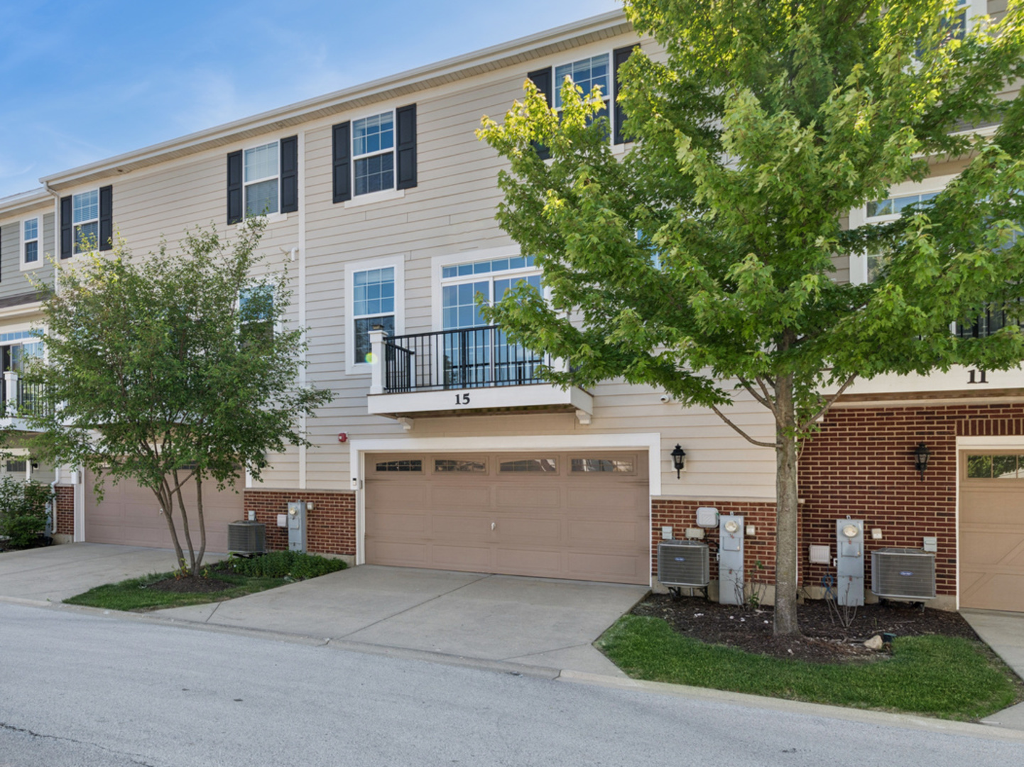 15 Margaret Drive, Schaumburg, IL 60194