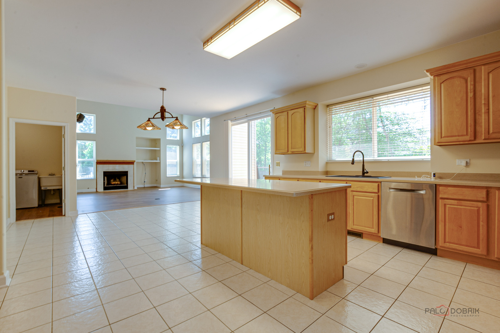 2224 Cathedral Court, Gurnee, IL 60031