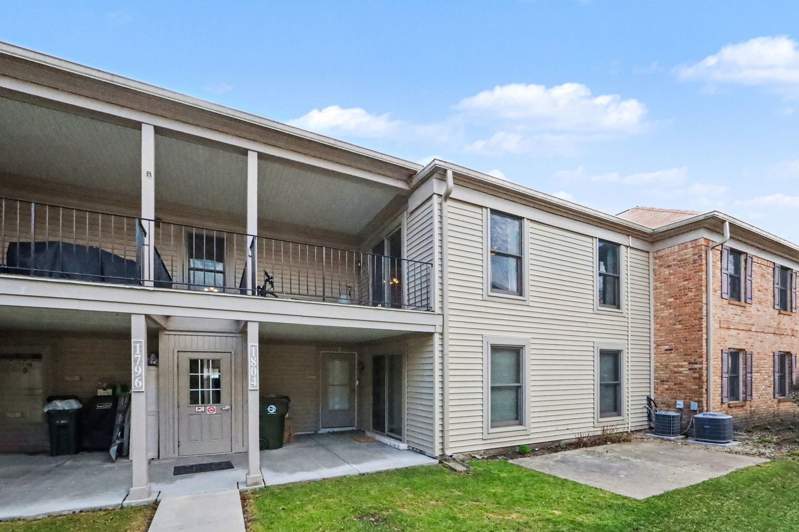 1804 Fayette Walk Street #G, Hoffman Estates, IL 60169