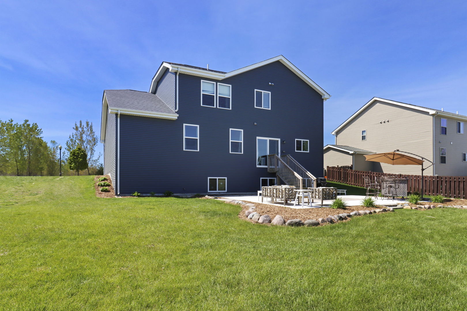 260 E Parkland Drive, Island Lake, IL 60042