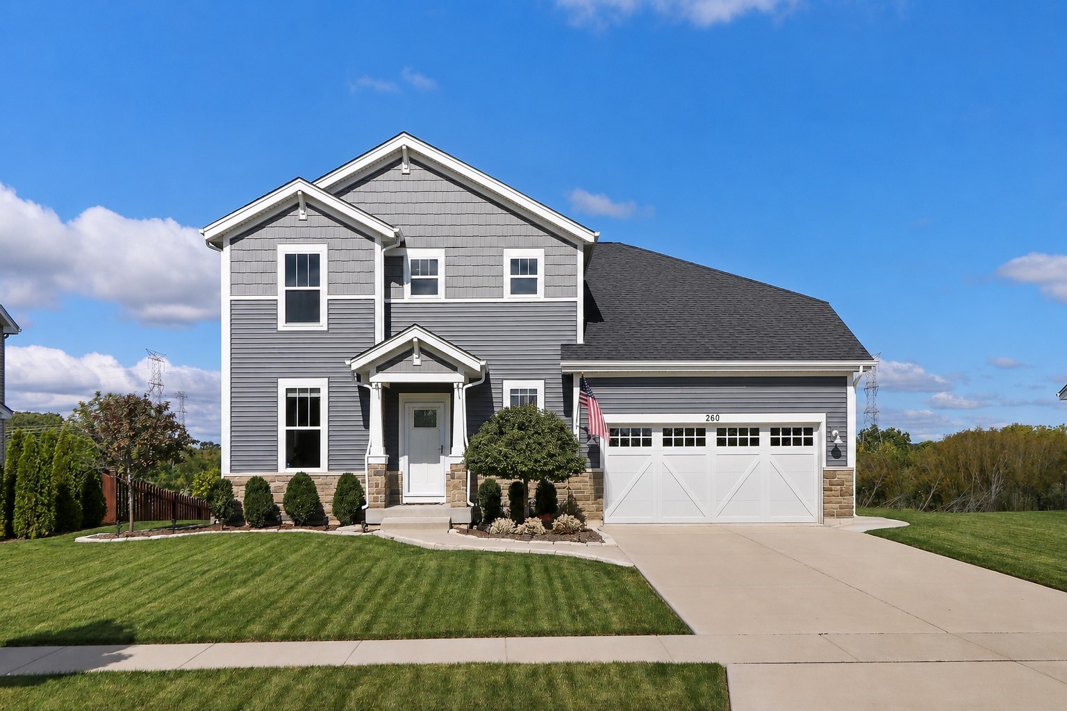 260 E Parkland Drive, Island Lake, IL 60042