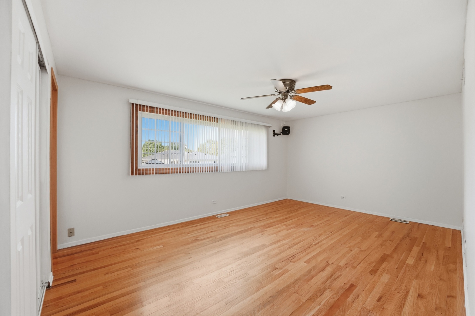 516 Janine Lane, Schaumburg, IL 60193