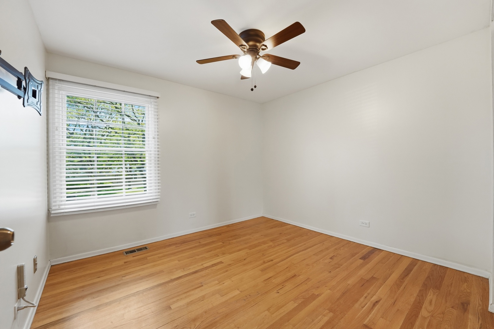 516 Janine Lane, Schaumburg, IL 60193