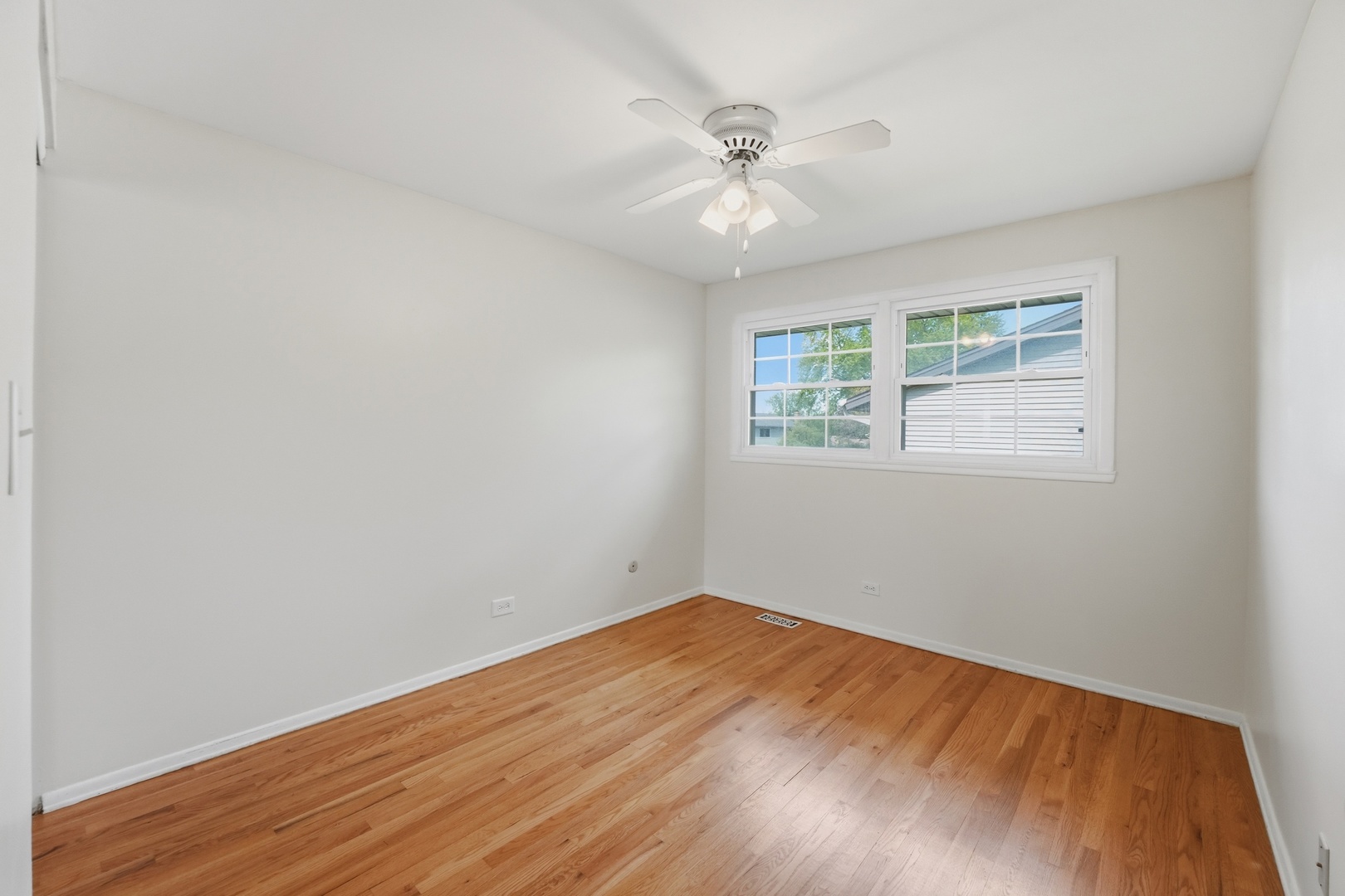 516 Janine Lane, Schaumburg, IL 60193