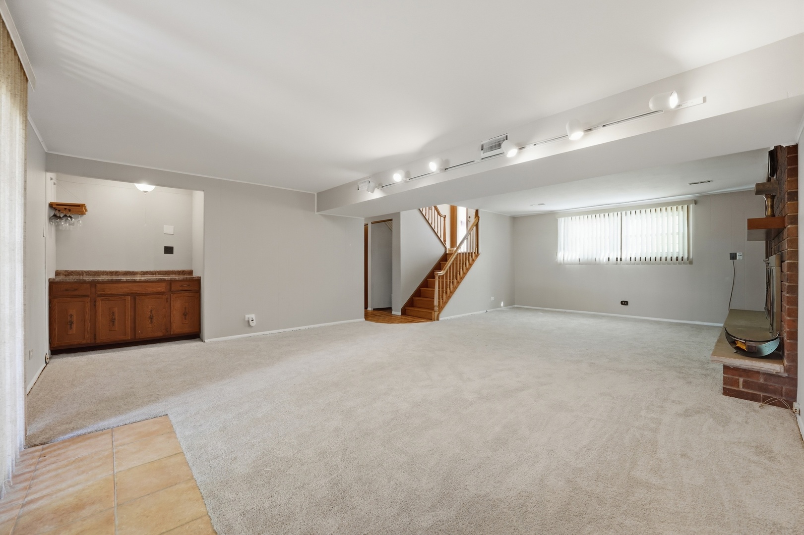 516 Janine Lane, Schaumburg, IL 60193