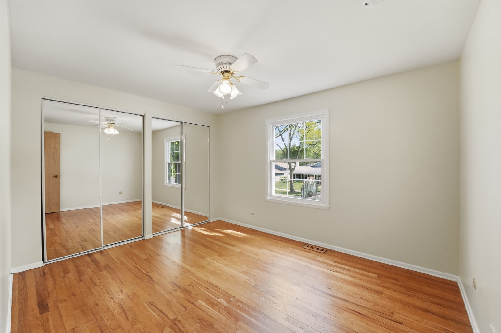516 Janine Lane, Schaumburg, IL 60193