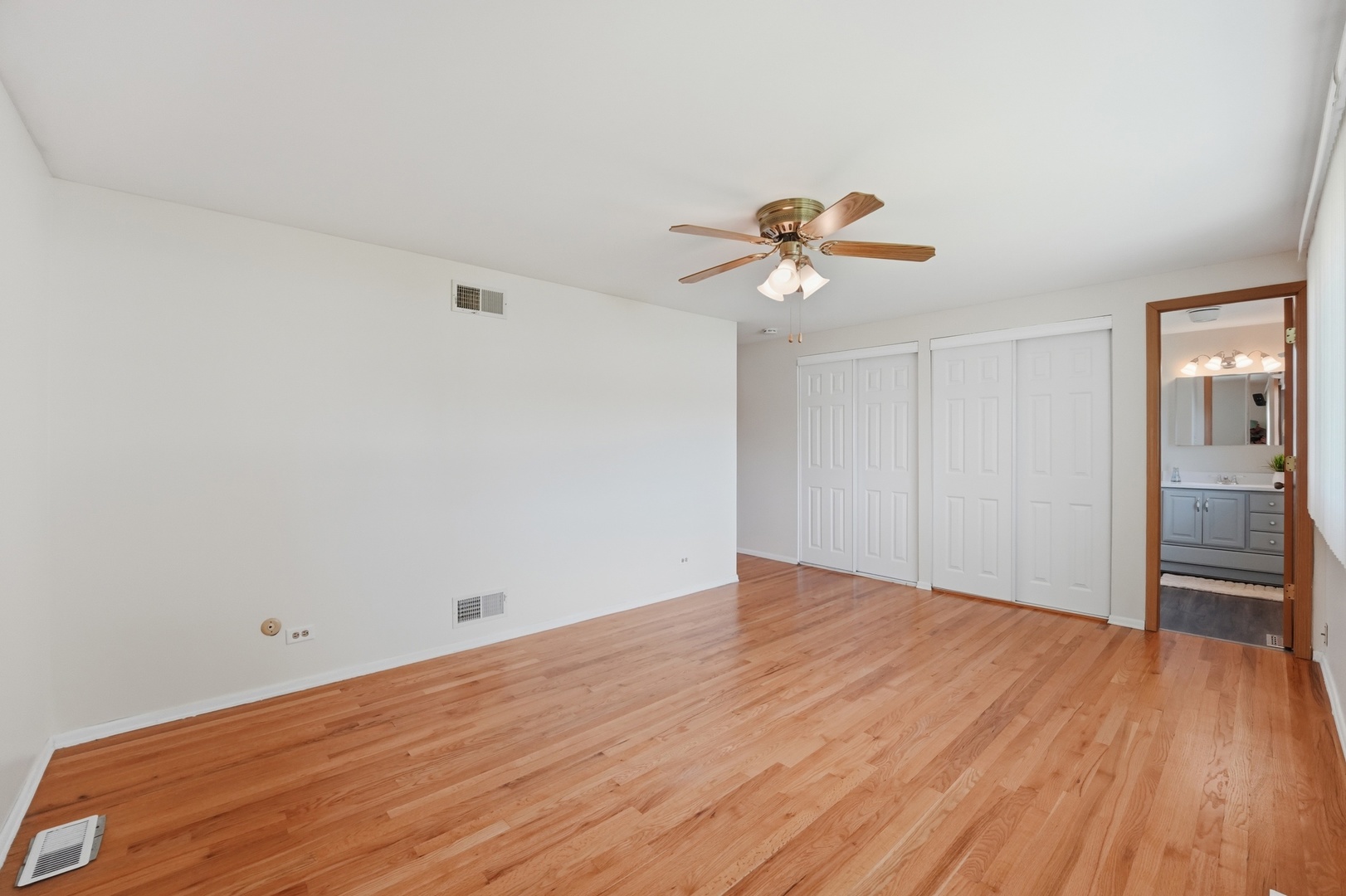 516 Janine Lane, Schaumburg, IL 60193