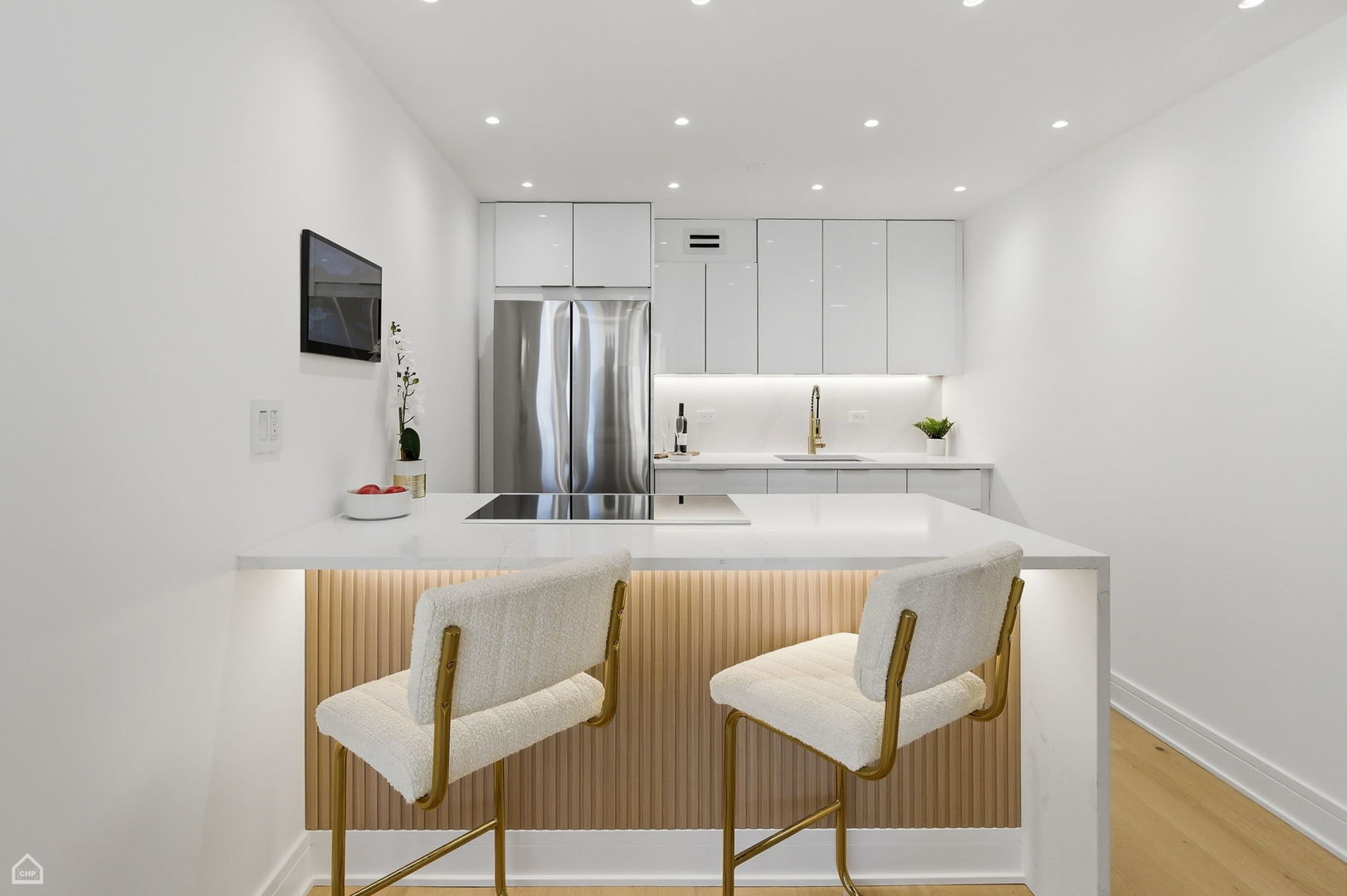 100 E Walton Street #36D, Chicago, IL 60611