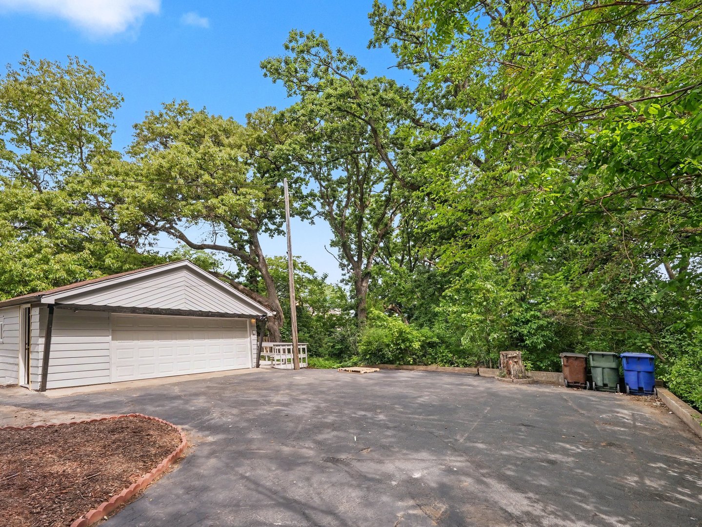 1650 Cedar Road, Homewood, IL 60430