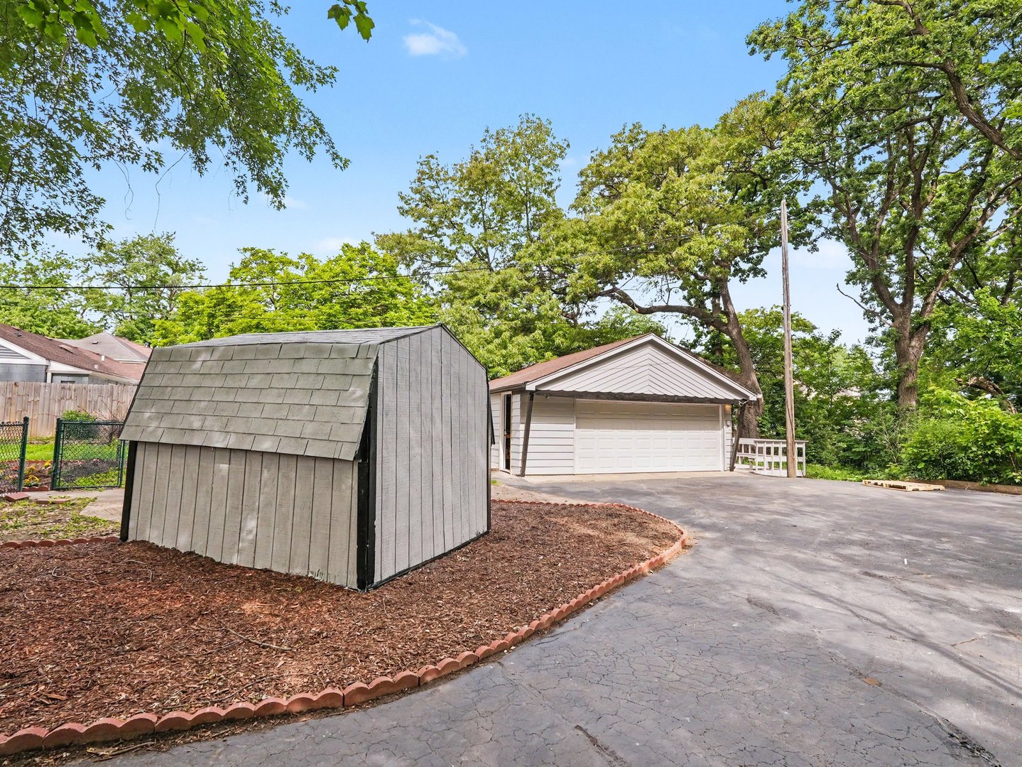 1650 Cedar Road, Homewood, IL 60430