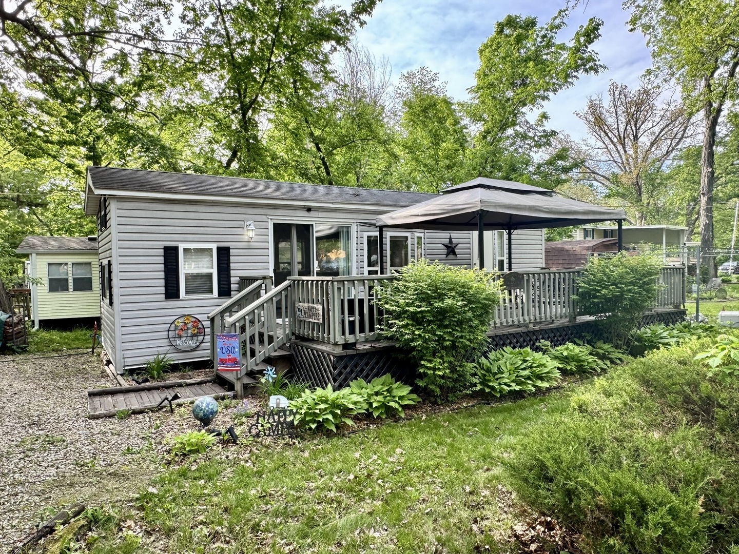 2795 E 28th Road, Seneca, IL 61360