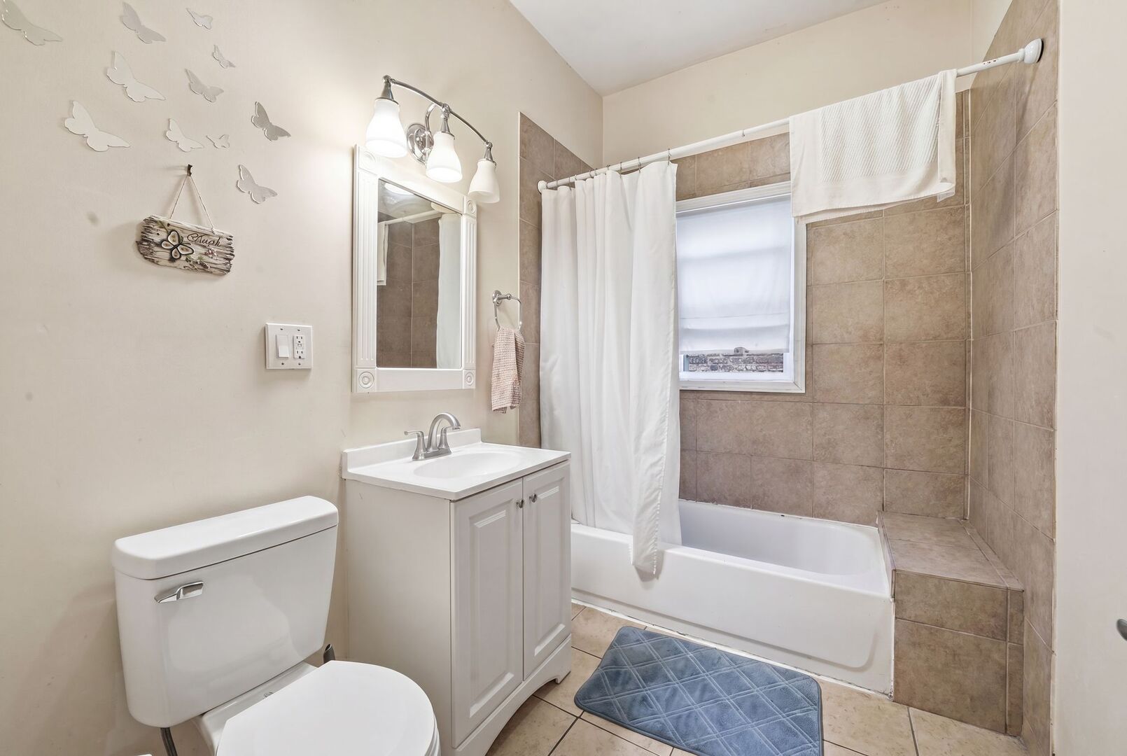 6127 S Champlain Avenue, Chicago, IL 60637