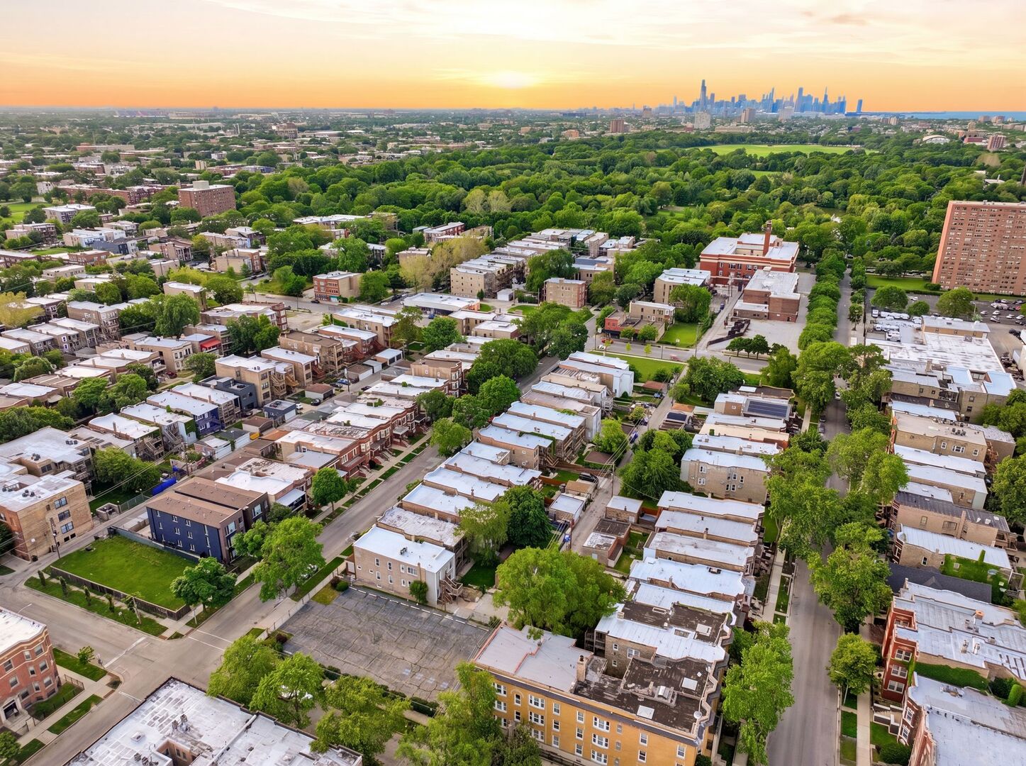 6127 S Champlain Avenue, Chicago, IL 60637