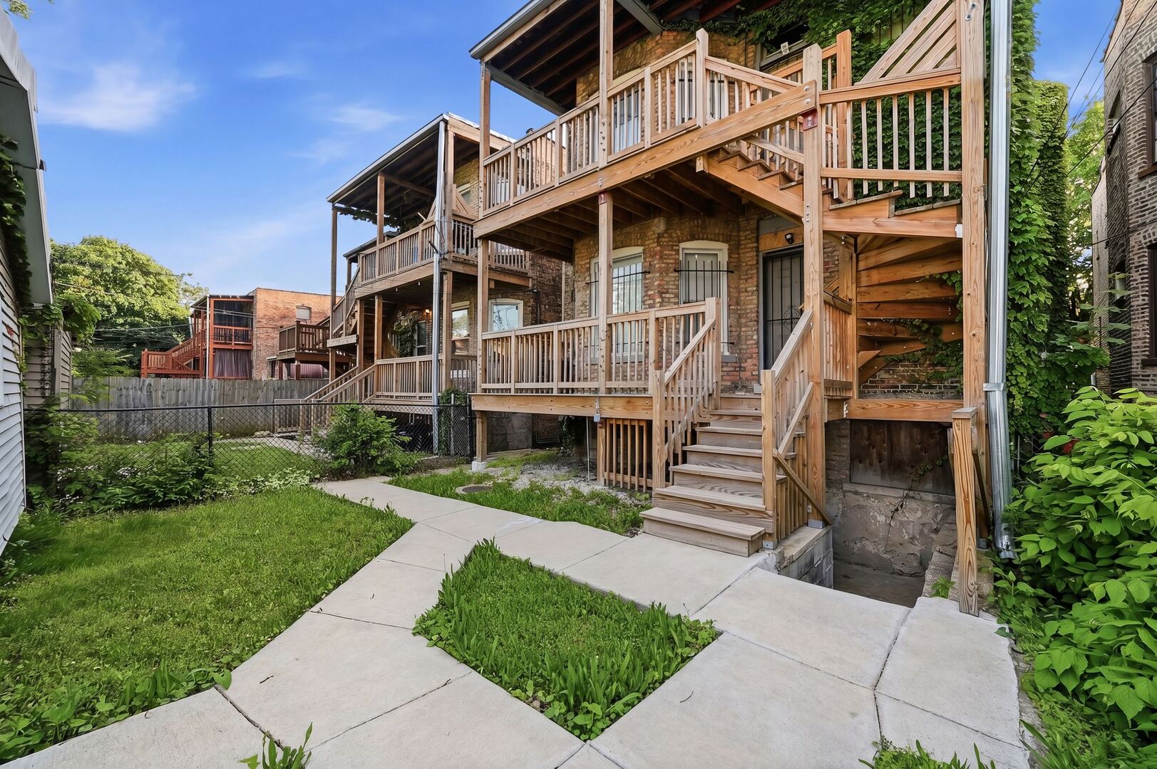 6127 S Champlain Avenue, Chicago, IL 60637