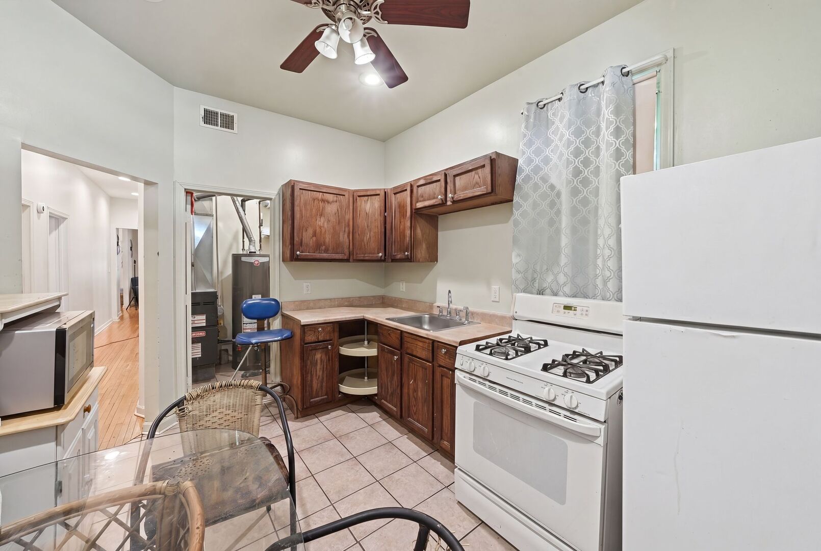 6127 S Champlain Avenue, Chicago, IL 60637
