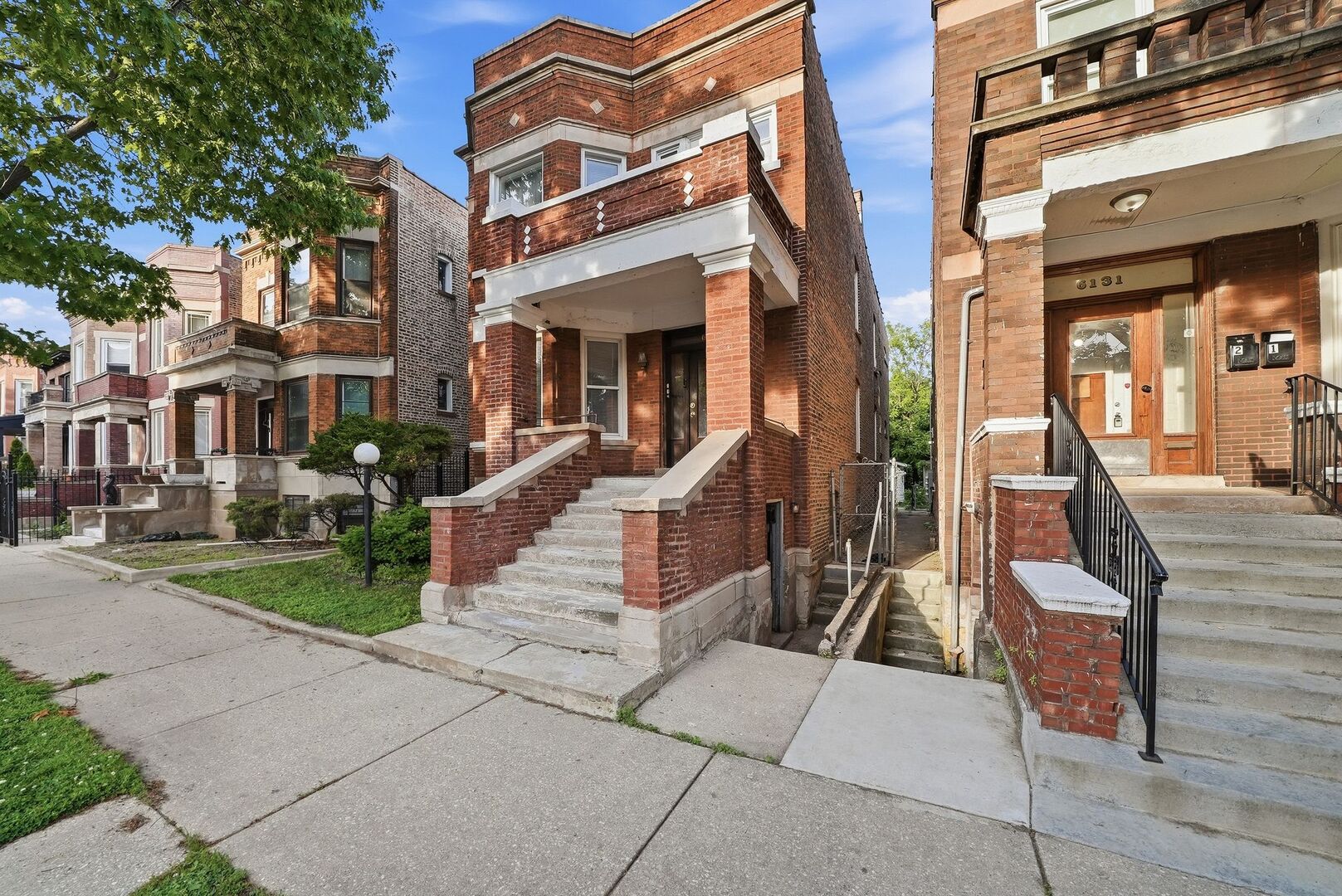 6127 S Champlain Avenue, Chicago, IL 60637