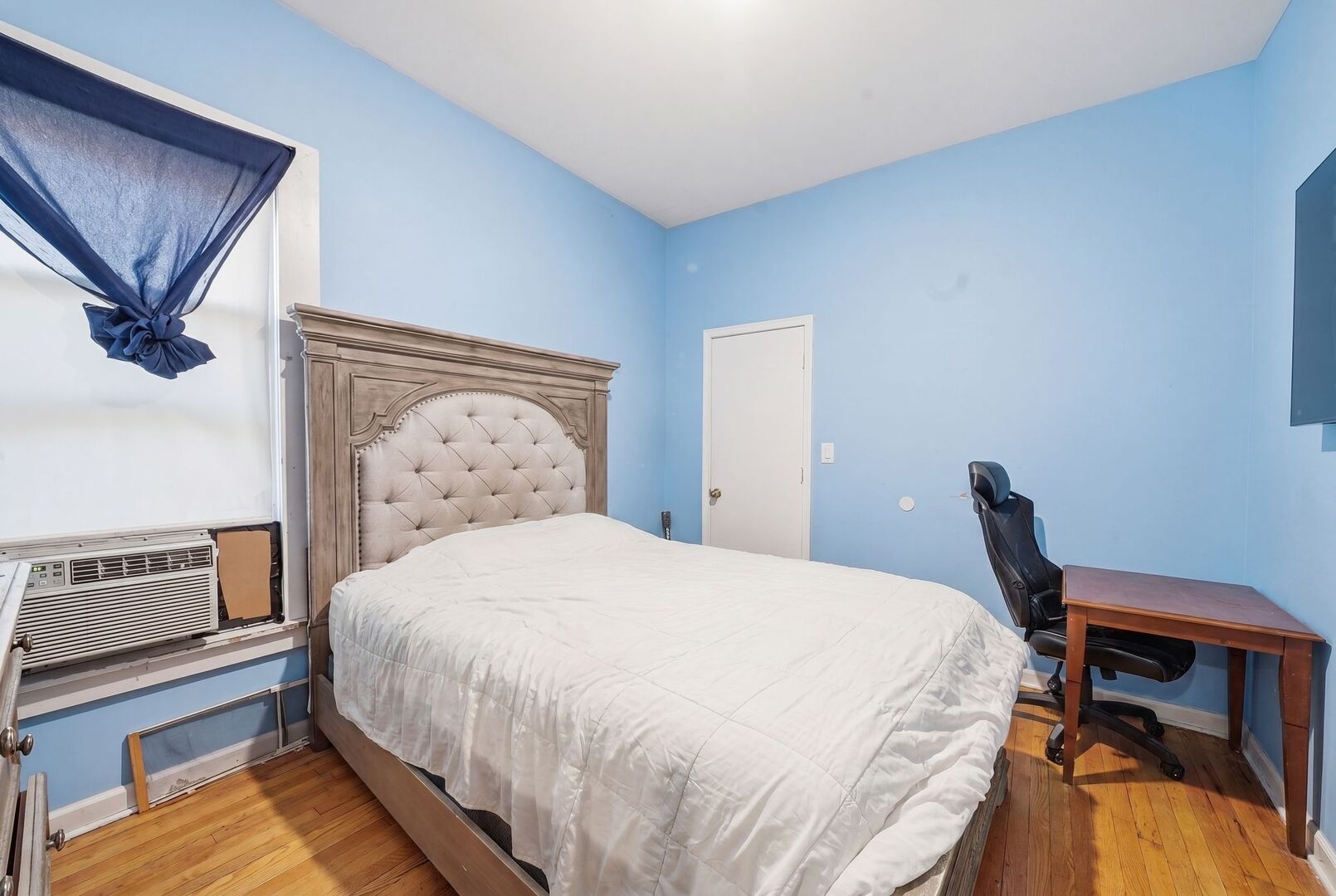 6127 S Champlain Avenue, Chicago, IL 60637