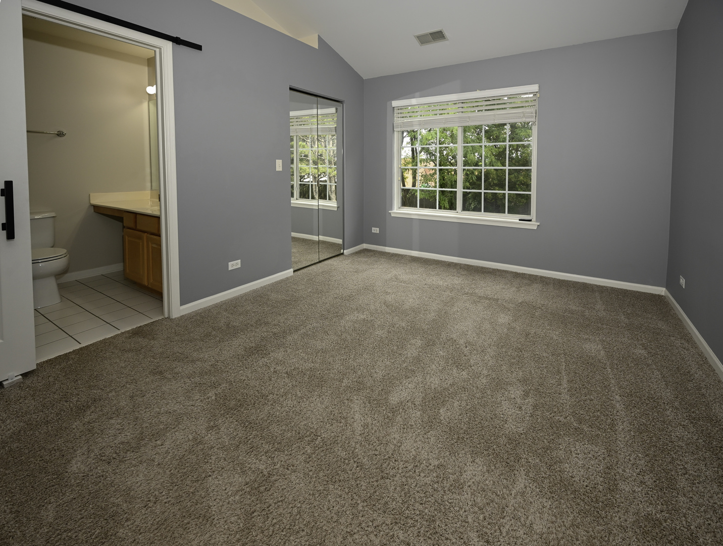 574 E Thornhill Lane, Palatine, IL 60074