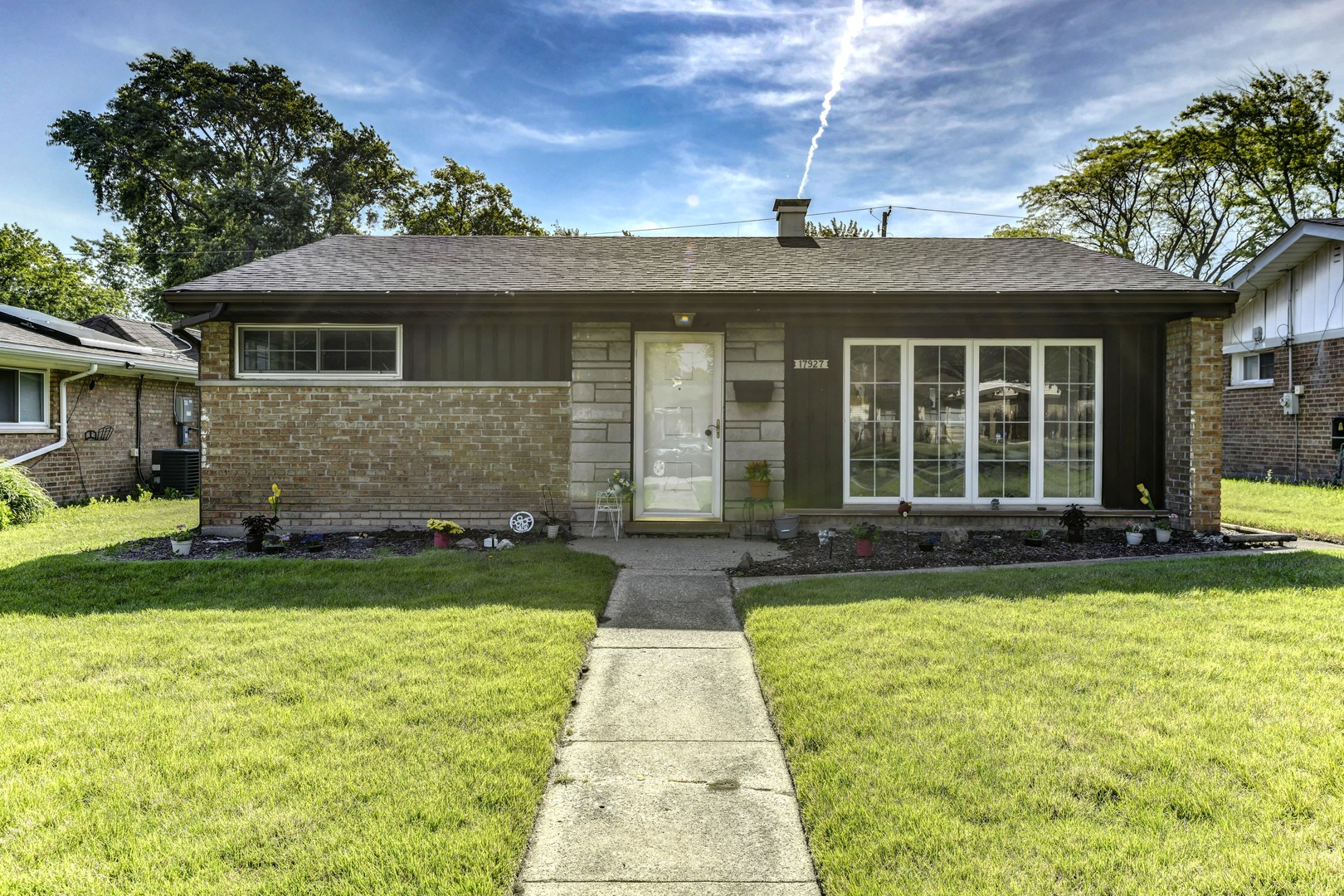 17927 Wildwood Avenue, Lansing, IL 60438