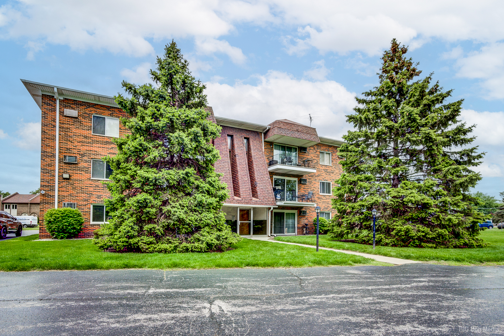 5701 129th Street #2D, Crestwood, IL 60418