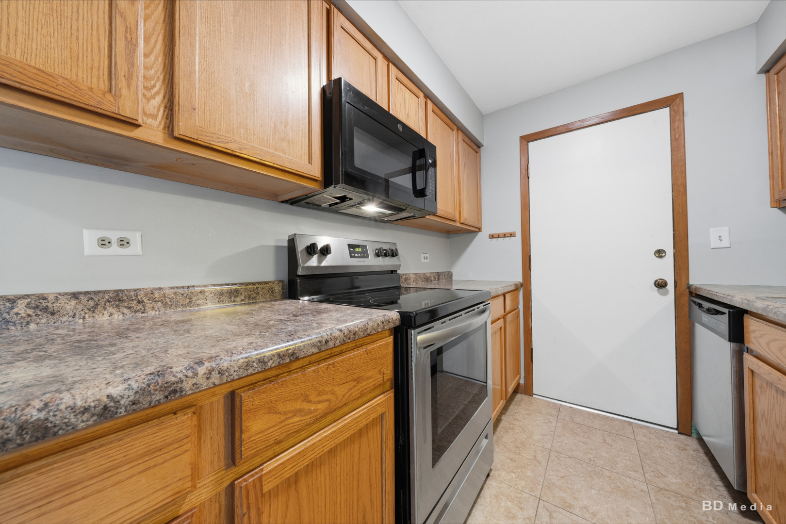 5701 129th Street #2D, Crestwood, IL 60418