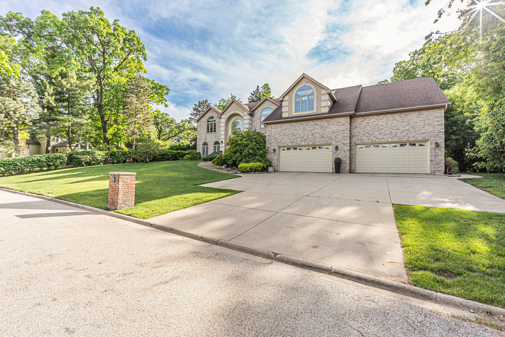 902 DORAL Drive, Bartlett, IL 60103