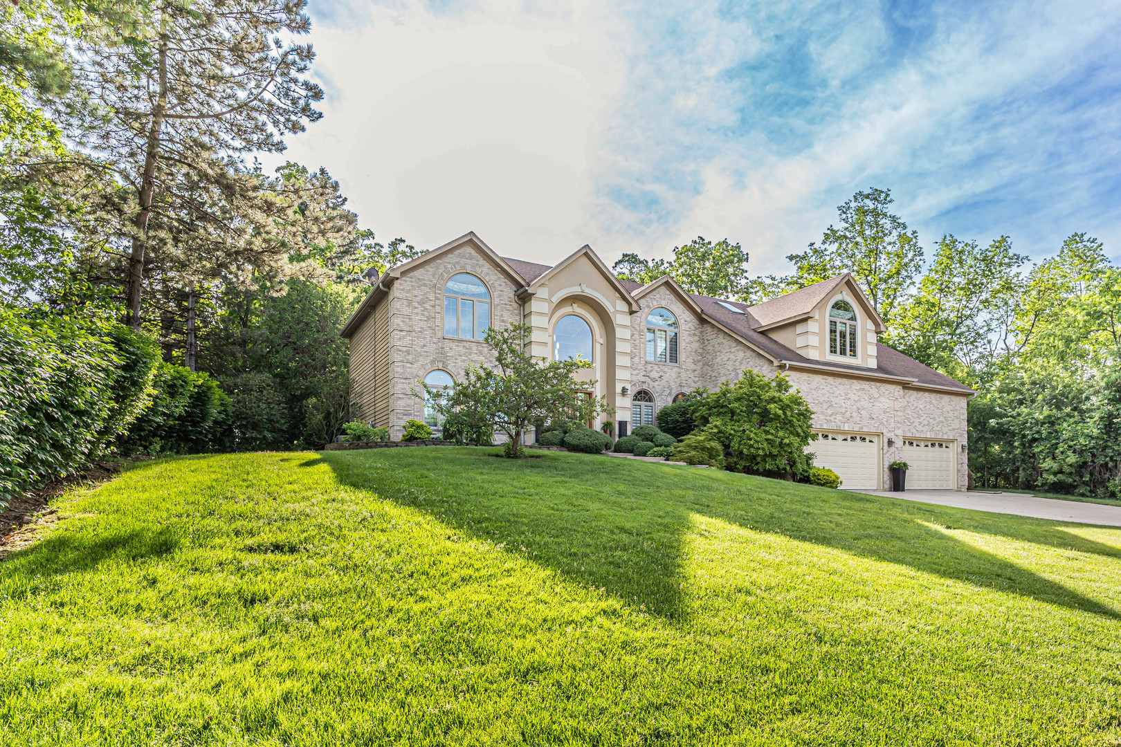 902 DORAL Drive, Bartlett, IL 60103