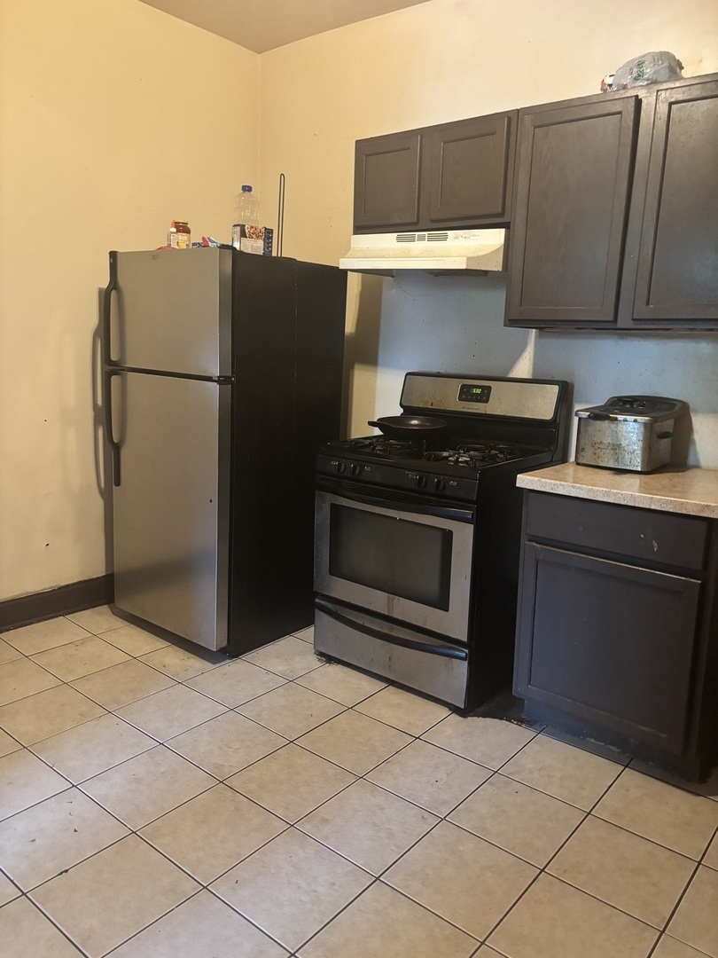 6715 S Bishop Street, Chicago, IL 60636