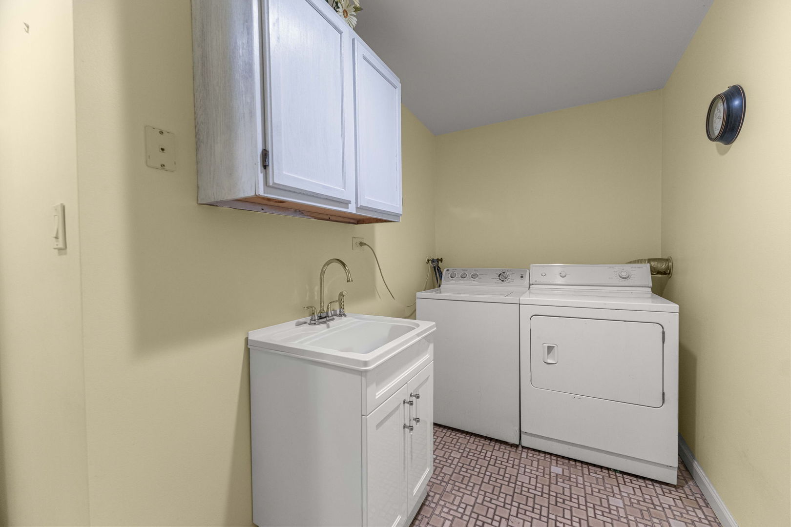 18039 Whitman Lane, Lansing, IL 60438