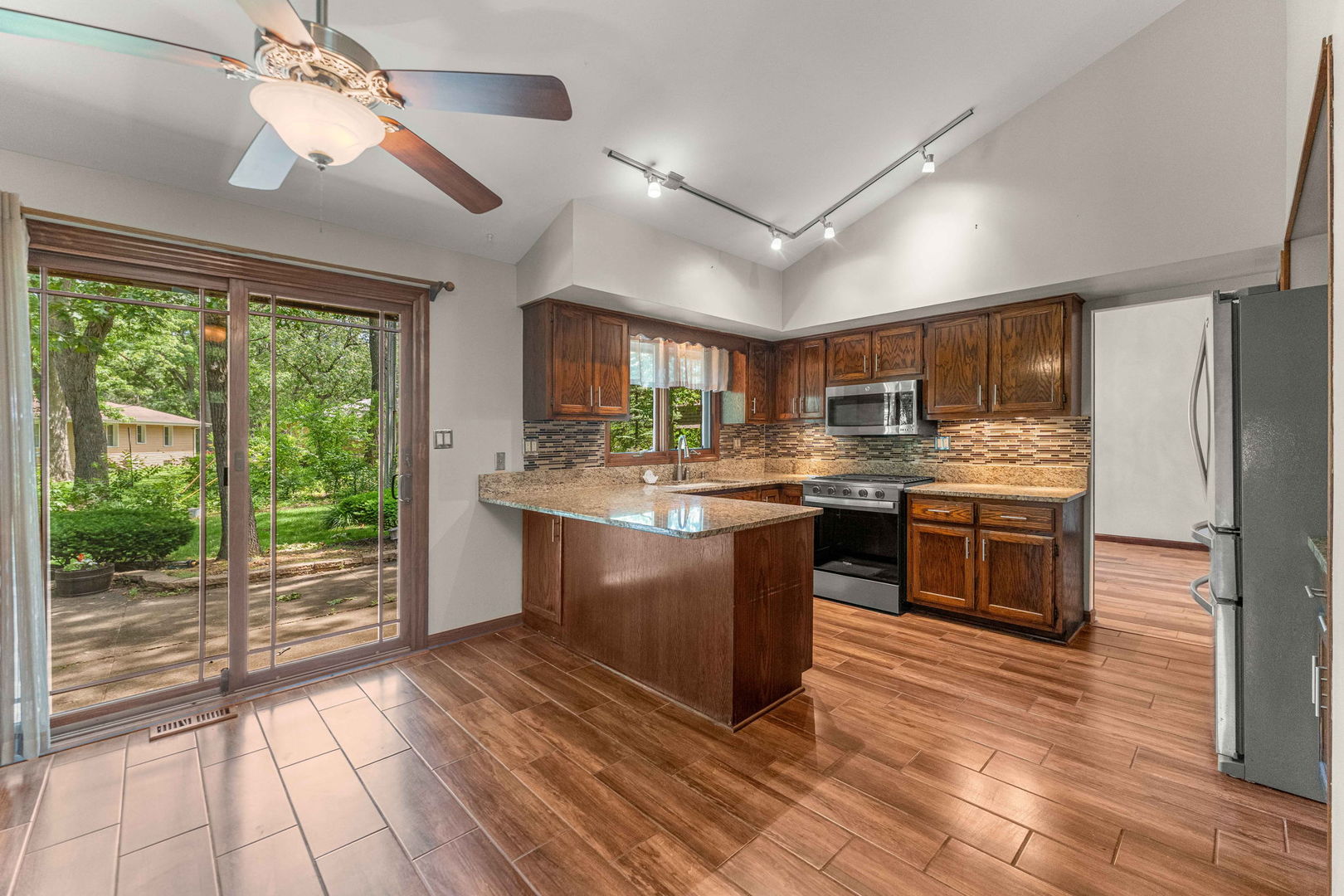 18039 Whitman Lane, Lansing, IL 60438
