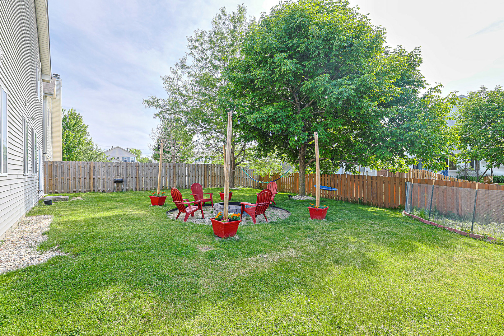 1854 S FALLBROOK Drive, Round Lake, IL 60073