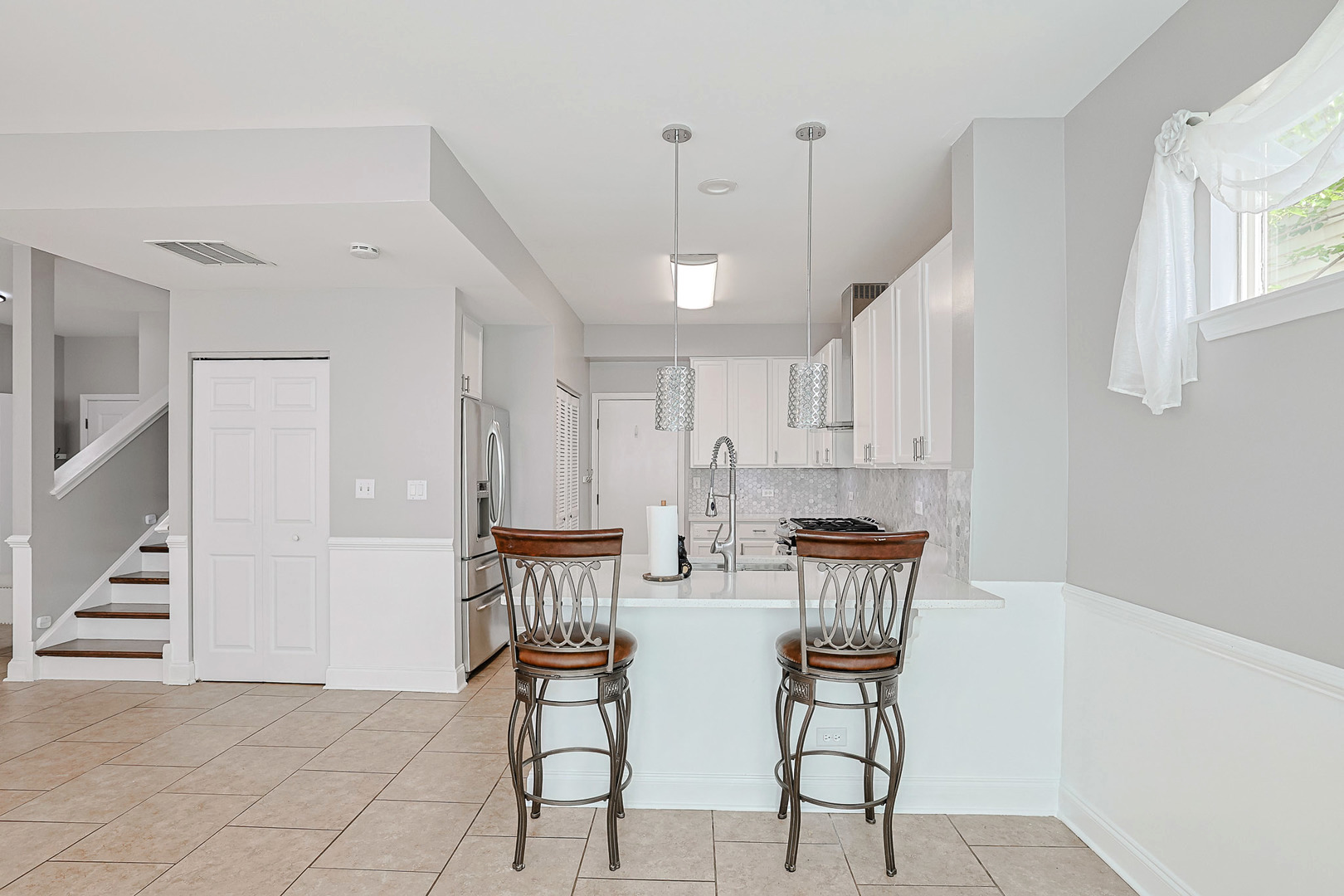 1854 S FALLBROOK Drive, Round Lake, IL 60073