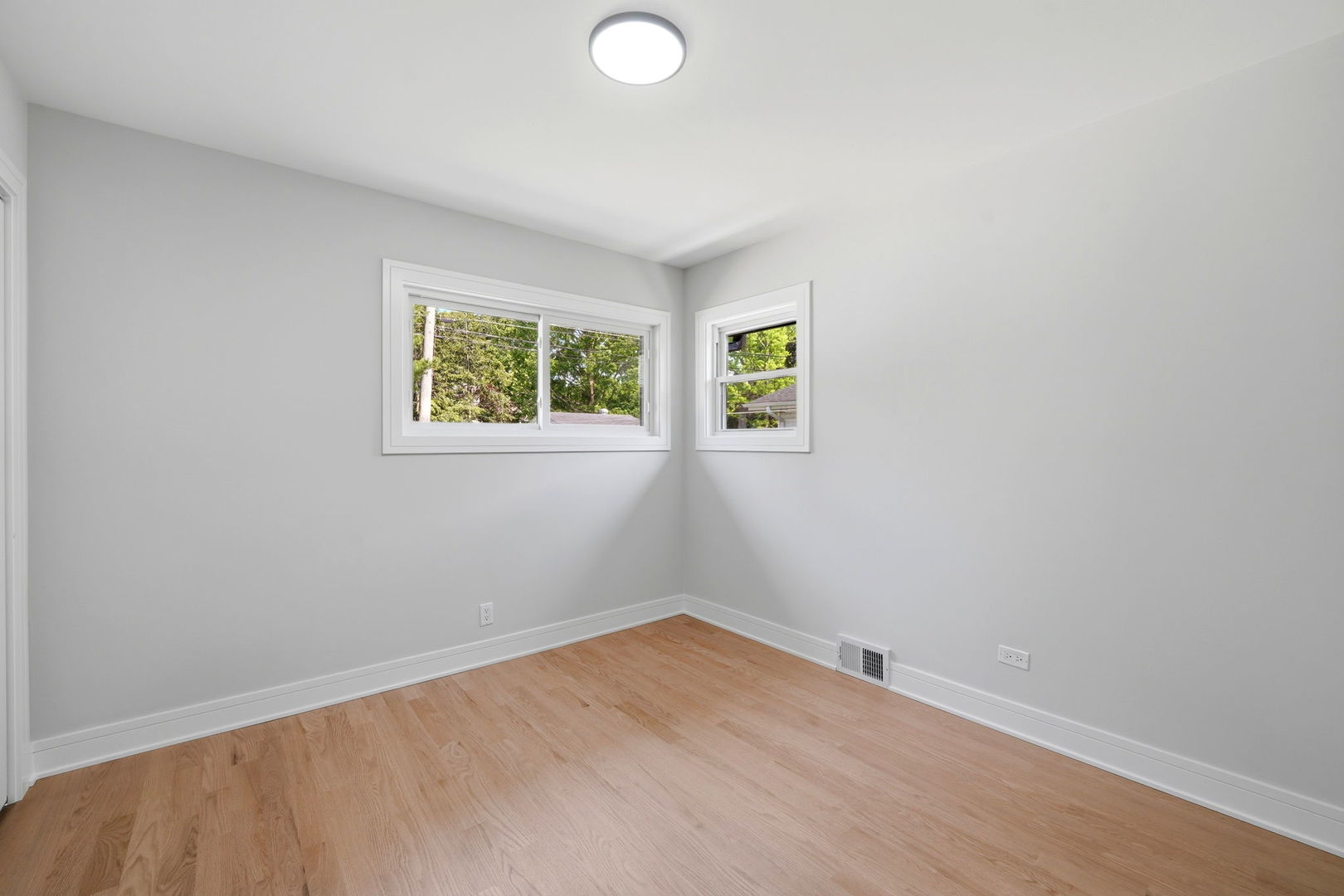 507 N Hamlin Avenue, Park Ridge, IL 60068