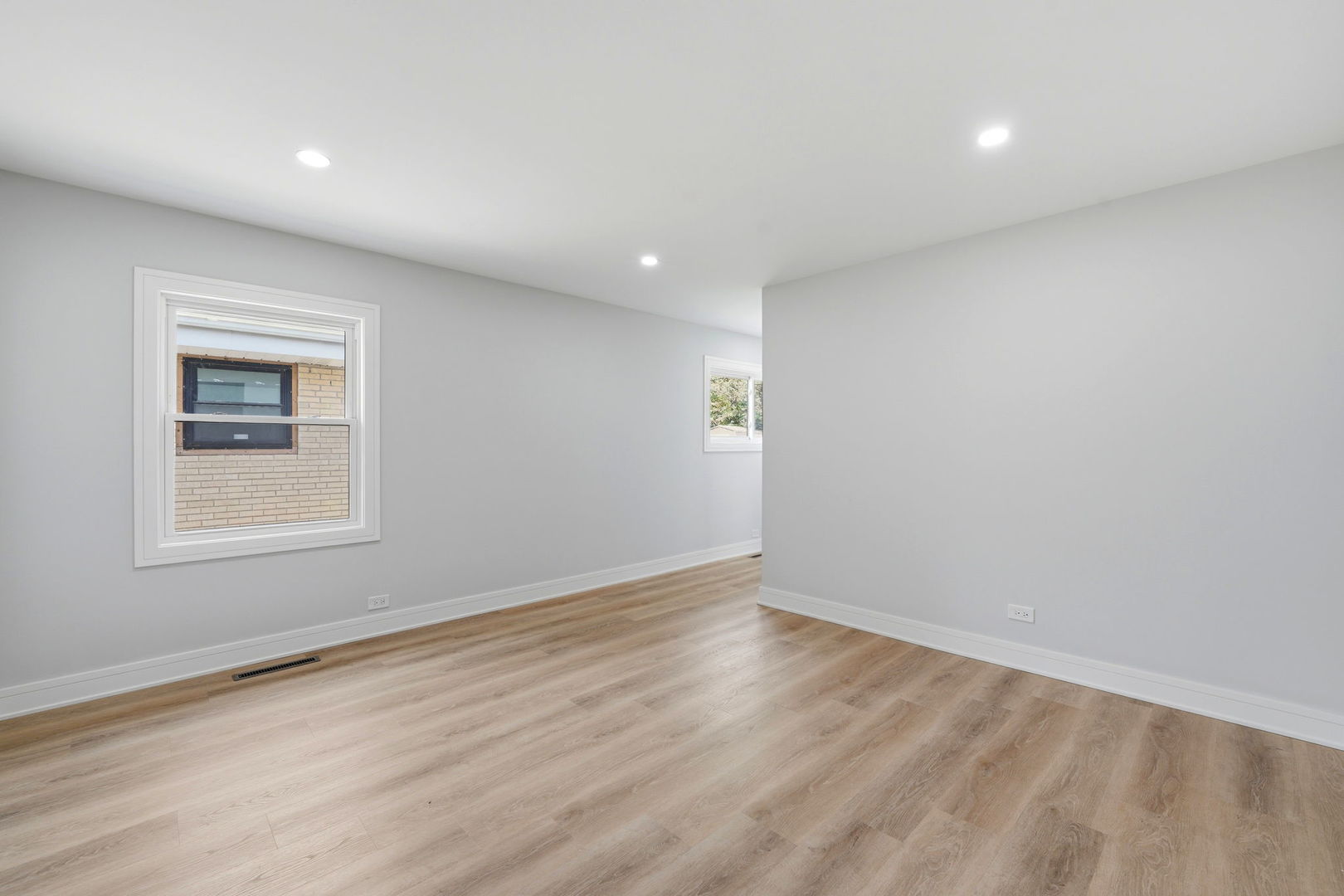 507 N Hamlin Avenue, Park Ridge, IL 60068