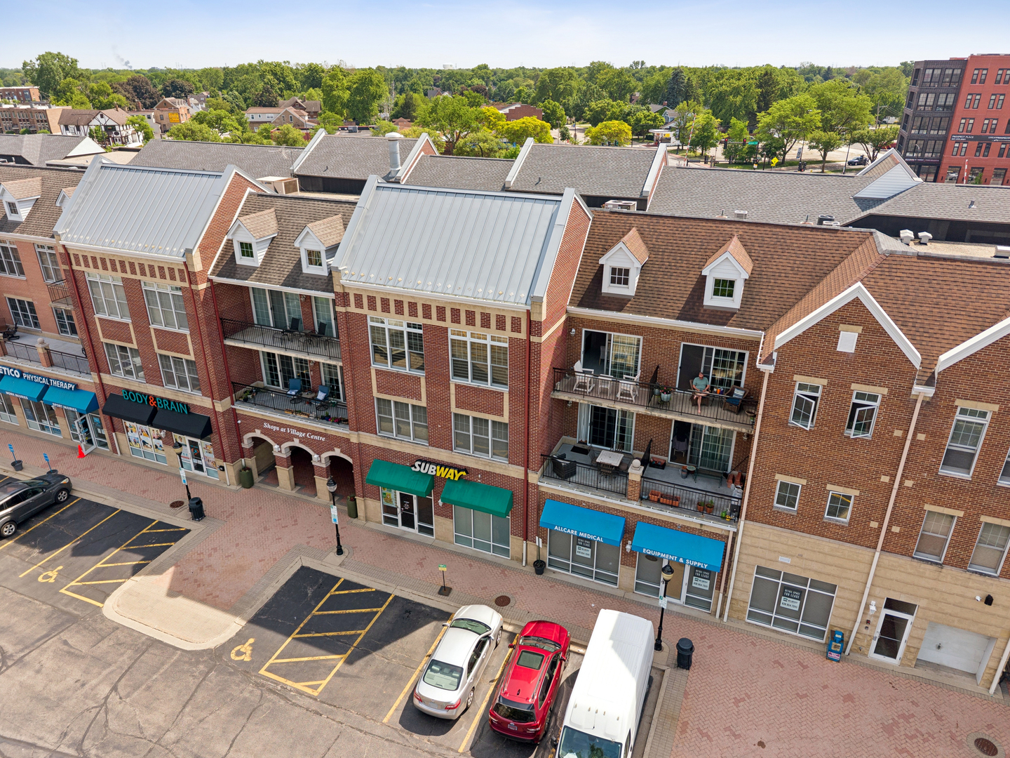 40 E Northwest Highway #208, Mount Prospect, IL 60056