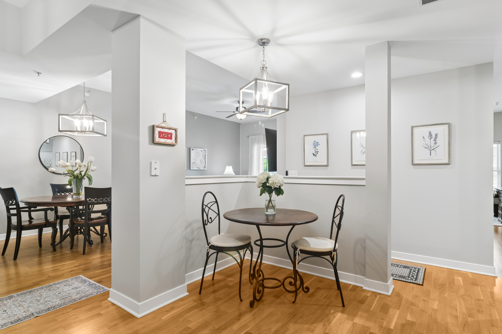 40 E Northwest Highway #208, Mount Prospect, IL 60056