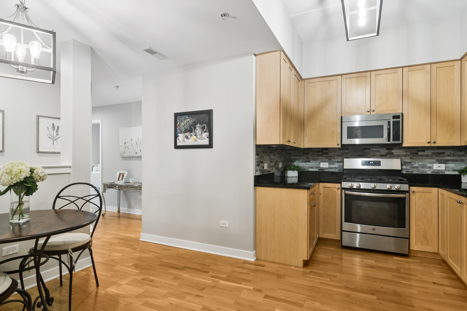 40 E Northwest Highway #208, Mount Prospect, IL 60056