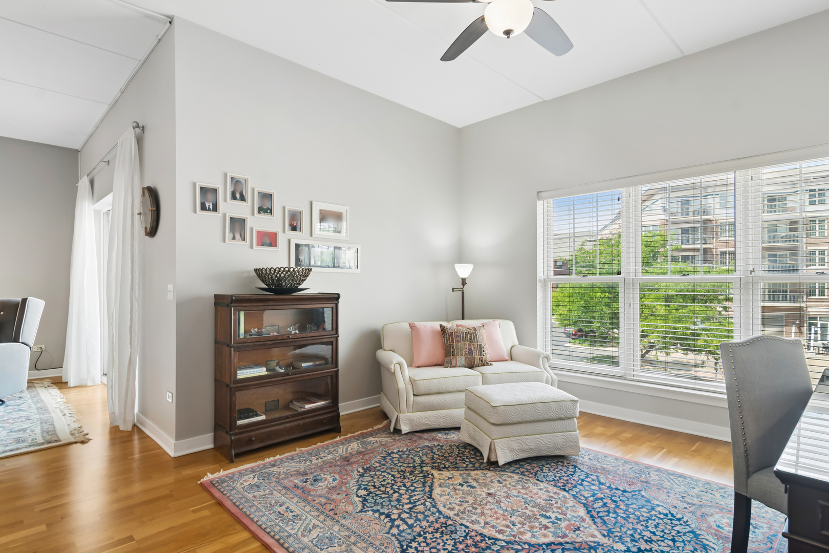40 E Northwest Highway #208, Mount Prospect, IL 60056