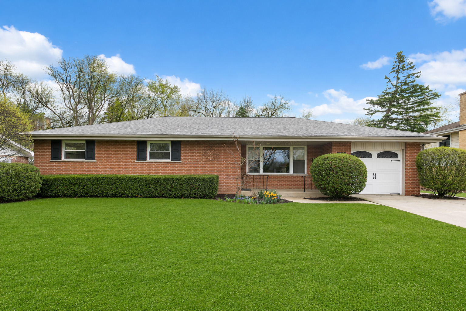 629 N Wren Avenue, Palatine, IL 60067