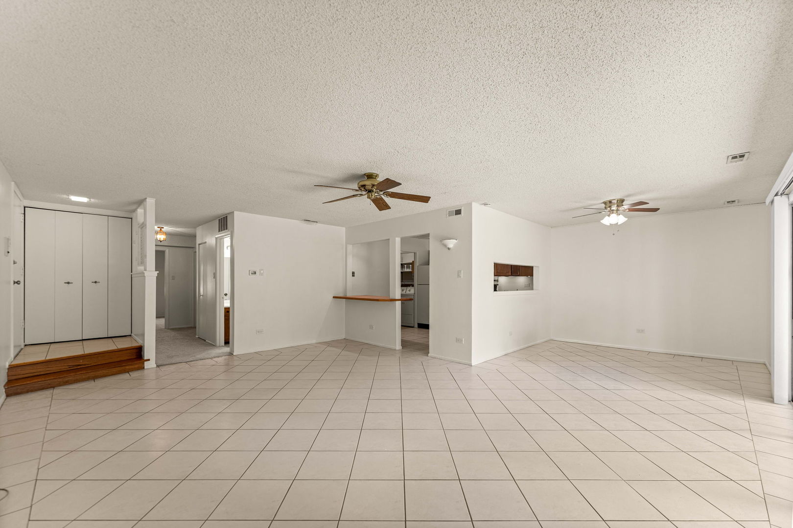 8245 Poplar Lane #5B, Palos Hills, IL 60465