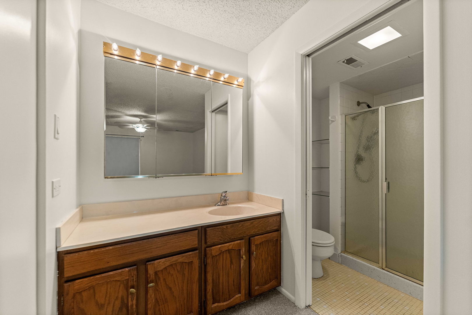 8245 Poplar Lane #5B, Palos Hills, IL 60465
