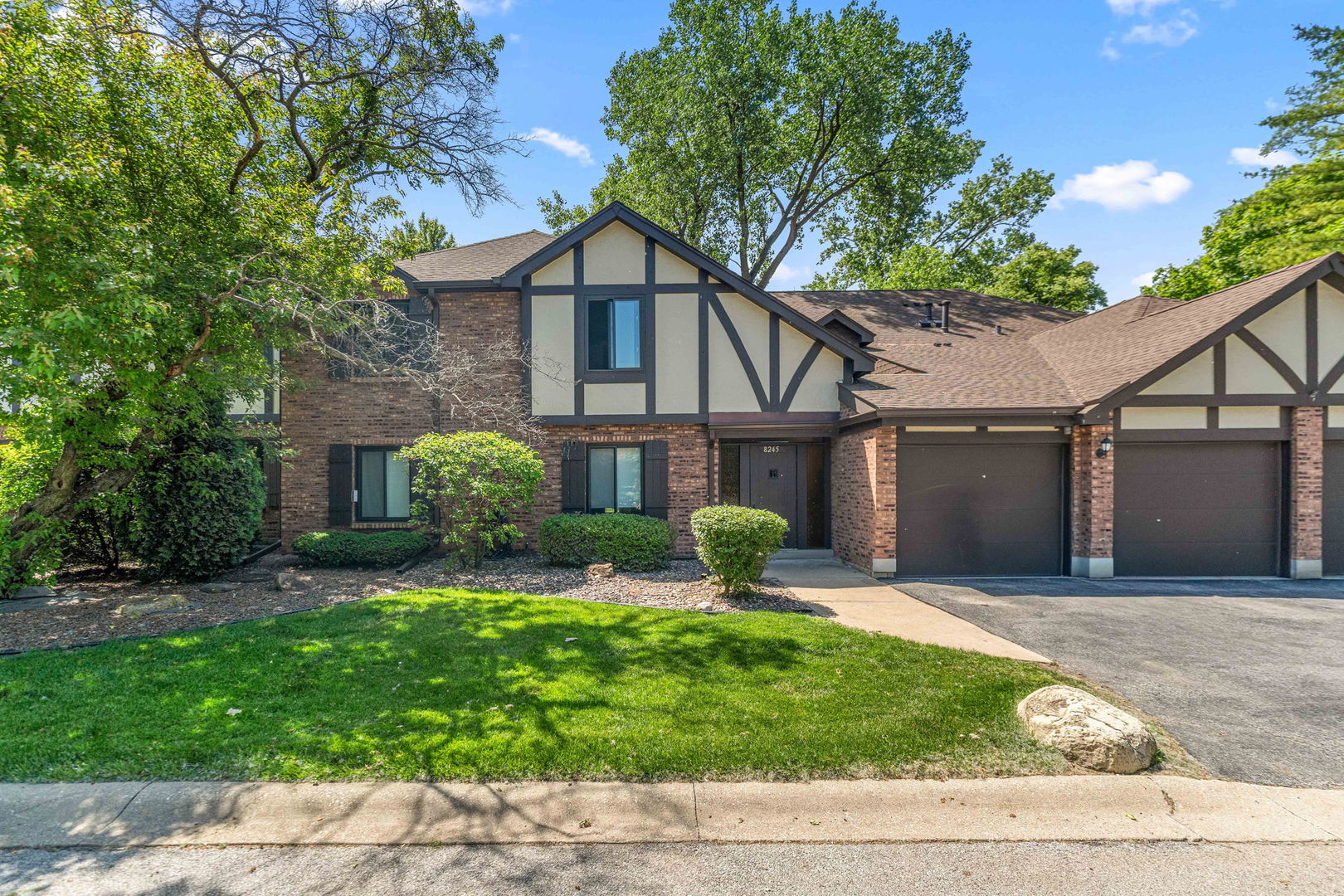 8245 Poplar Lane #5B, Palos Hills, IL 60465