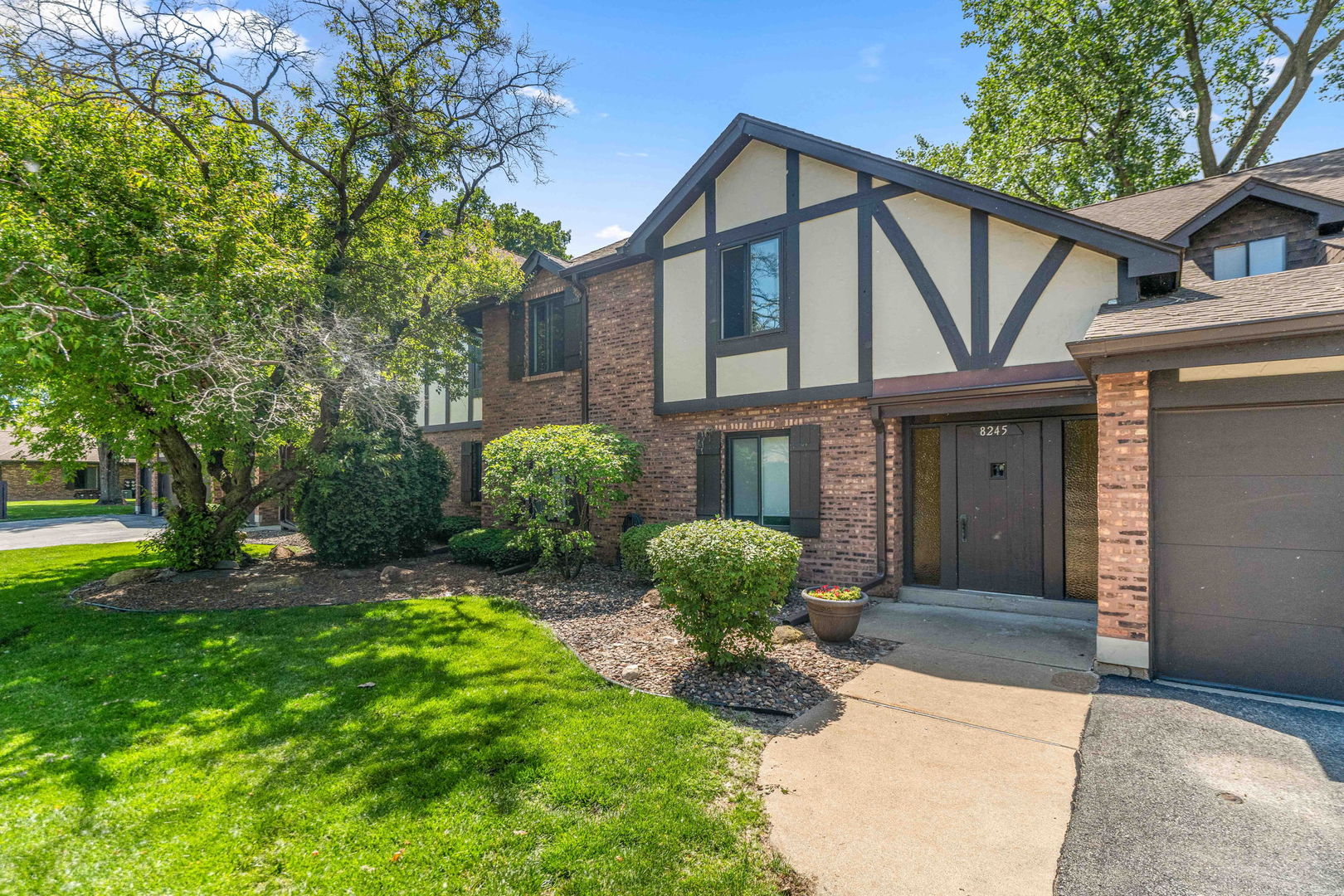 8245 Poplar Lane #5B, Palos Hills, IL 60465