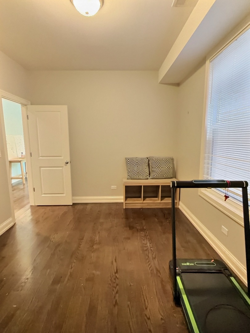 2538 N Southport Avenue #2F, Chicago, IL 60614